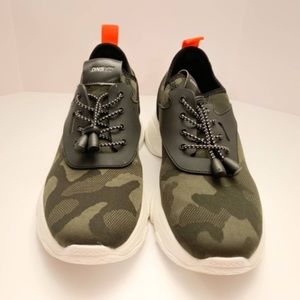 Allie Camouflage sneakers size 9